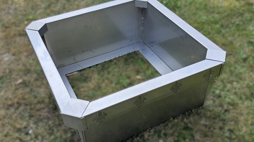 Technicité Montage facile et structure indestructible.